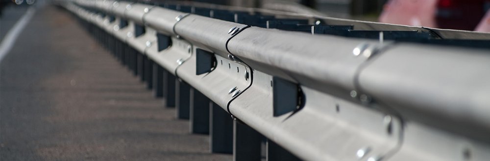 Дорожные ограждения (разделительные, боковые, защитные)