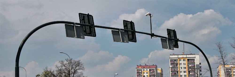 Опоры и кронштейны для светофоров, знаков и видеонаблюдения