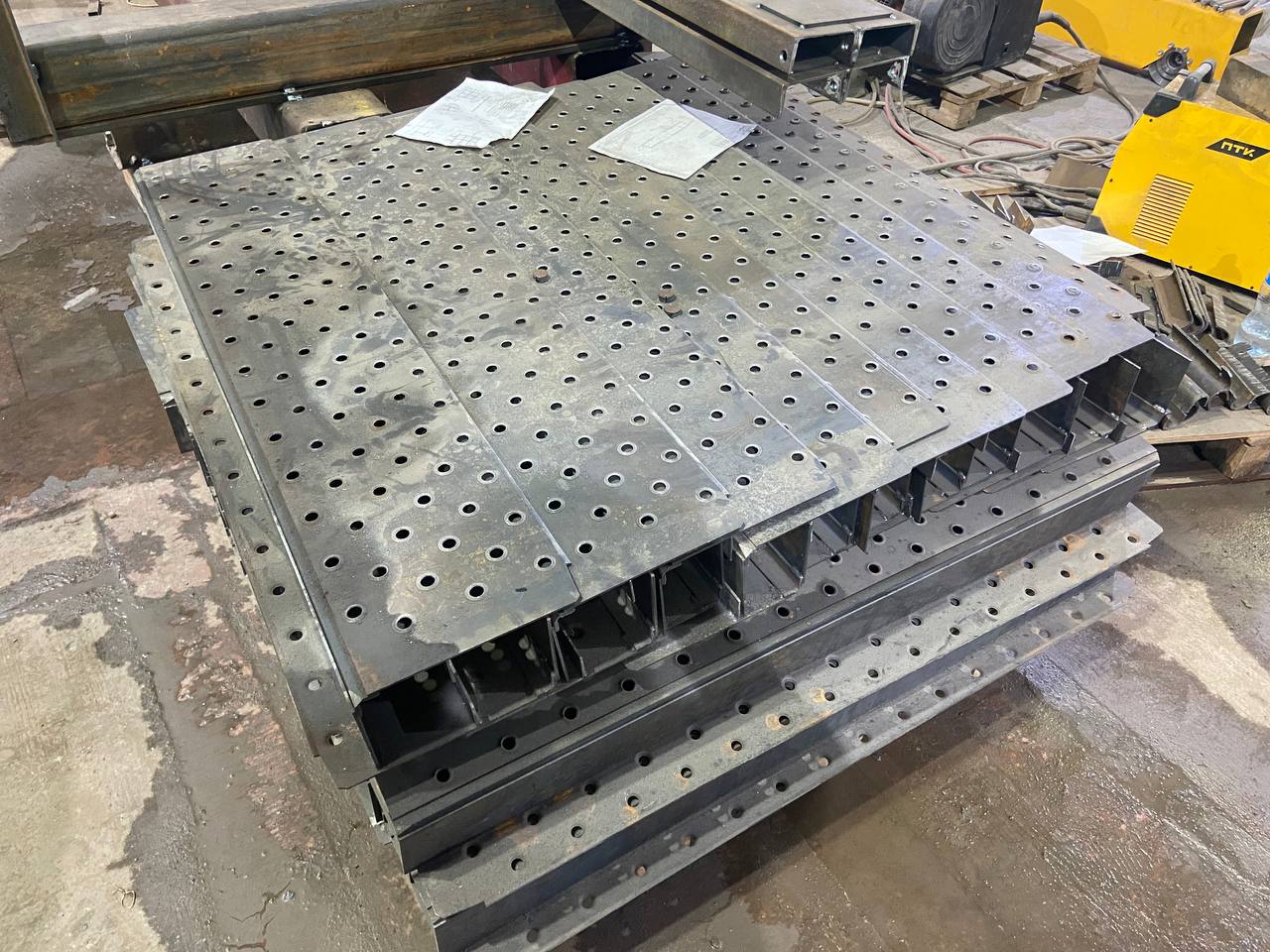 Соединительные пластины для металлоконструкций: виды, характеристики и применение