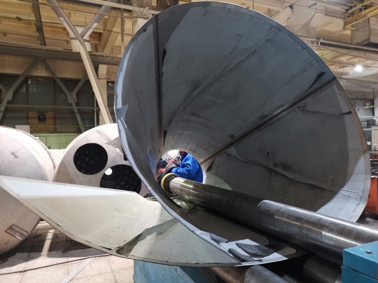 Вальцовка листового металла — цена и расчет стоимости услуг в Москве