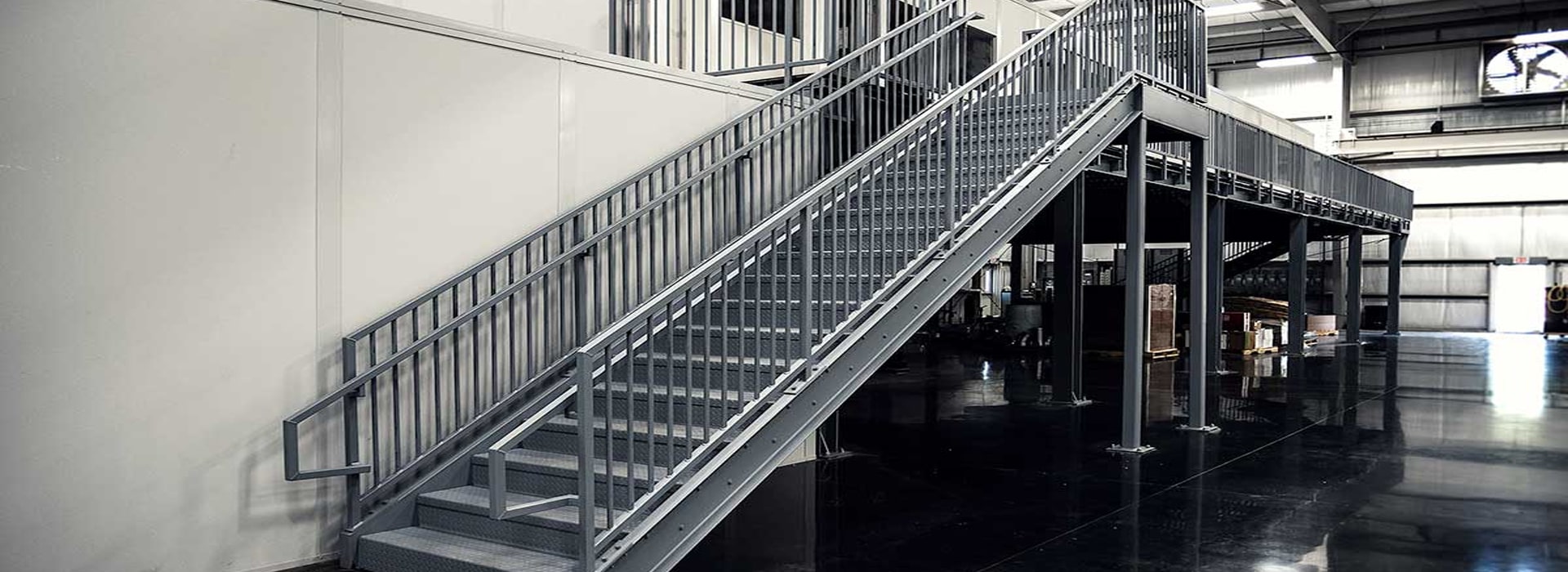 Металлические лестницы