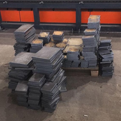Металлическая пластина 300х300х4 мм