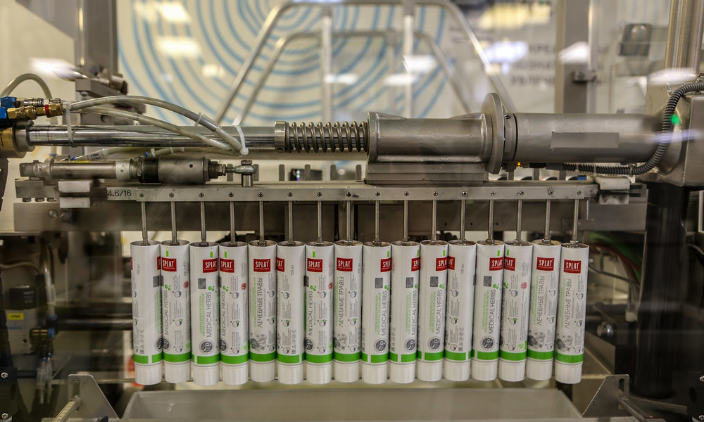 Оборудование для формирования и упаковки зубной пасты